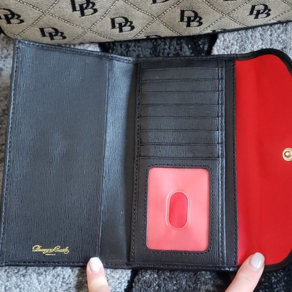 Dooney & Bourke purse - Picture 4 of 7